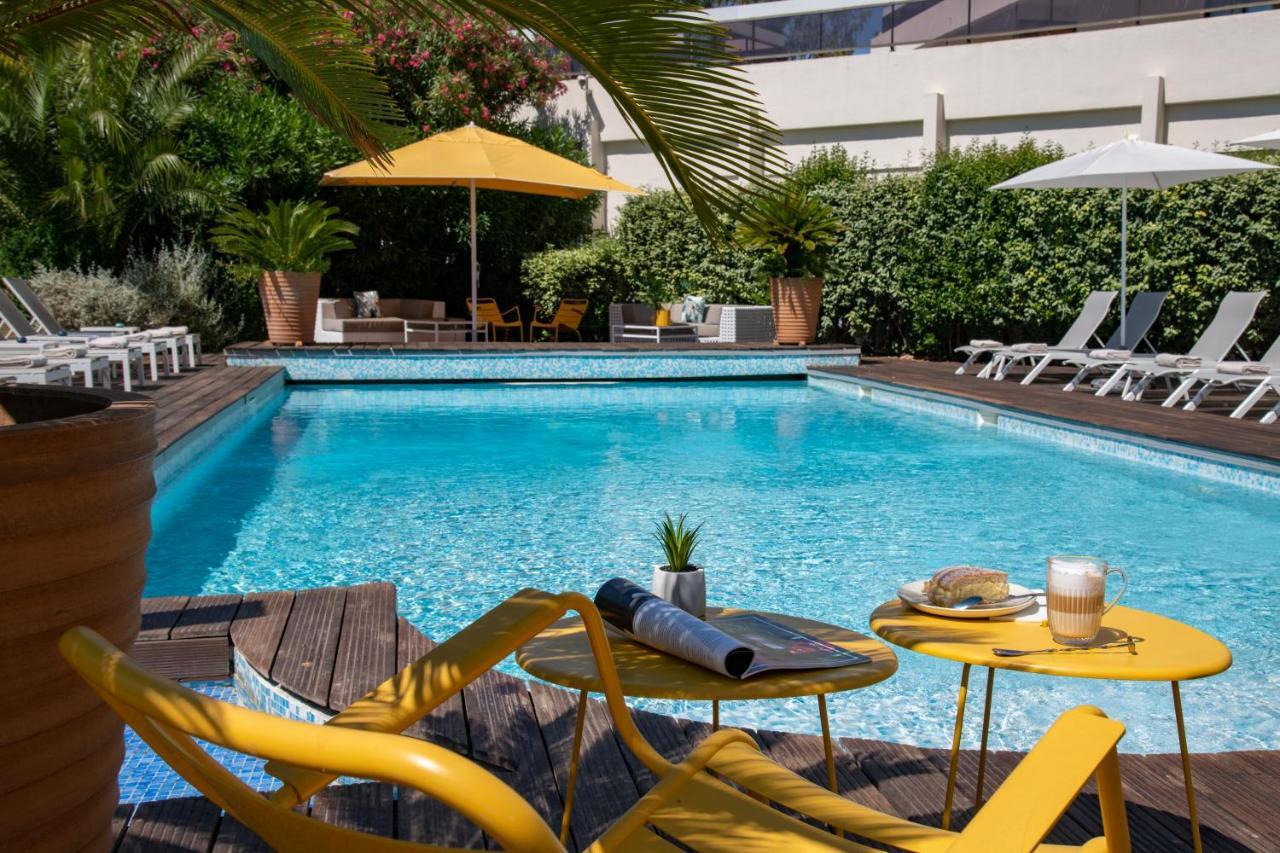 Mercure Hyeres Centre Cote D'Azur Exterior photo