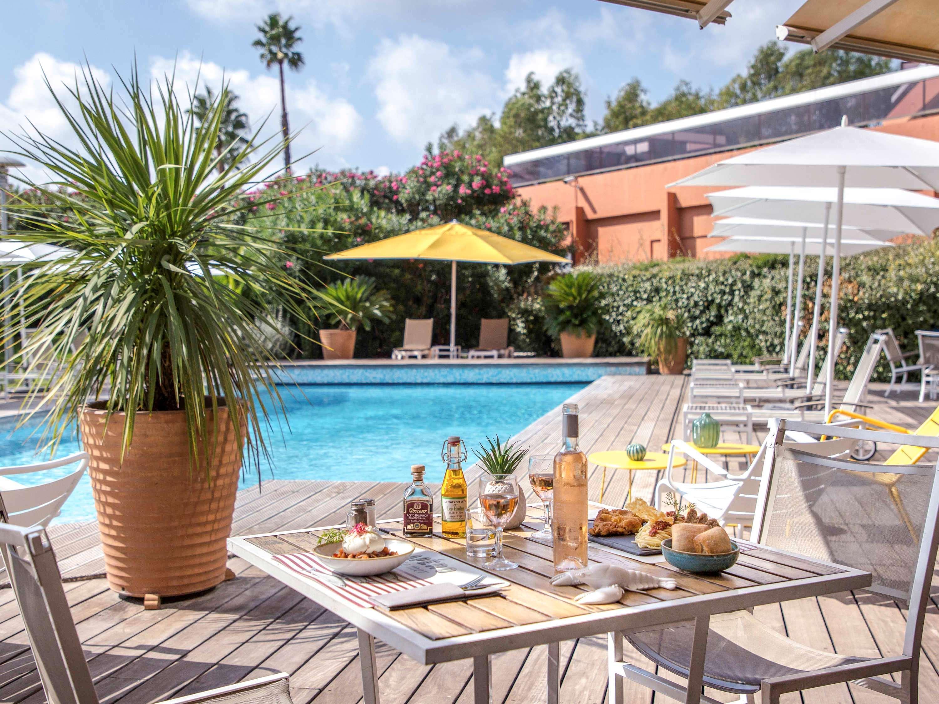 Mercure Hyeres Centre Cote D'Azur Exterior photo