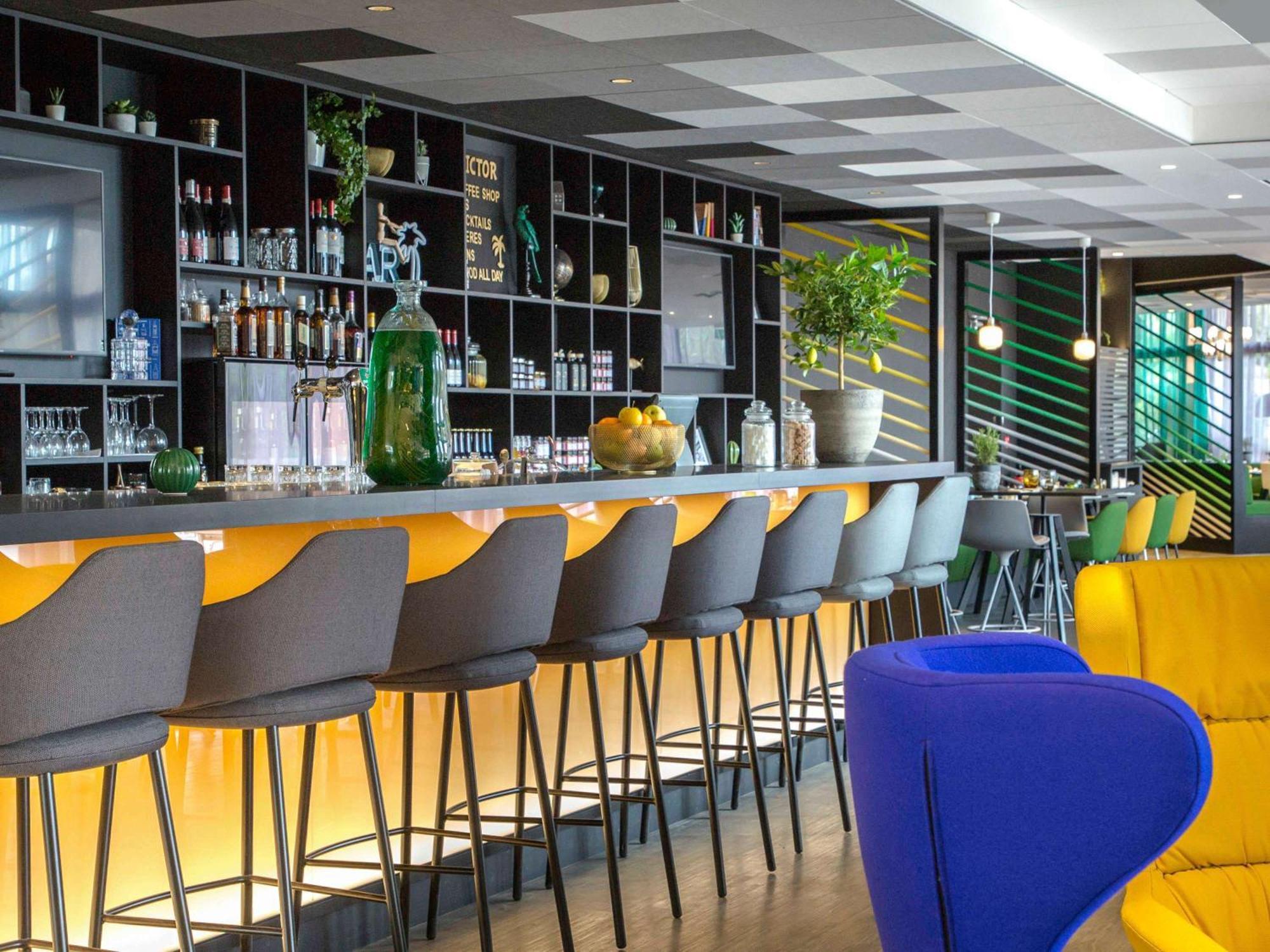 Mercure Hyeres Centre Cote D'Azur Exterior photo