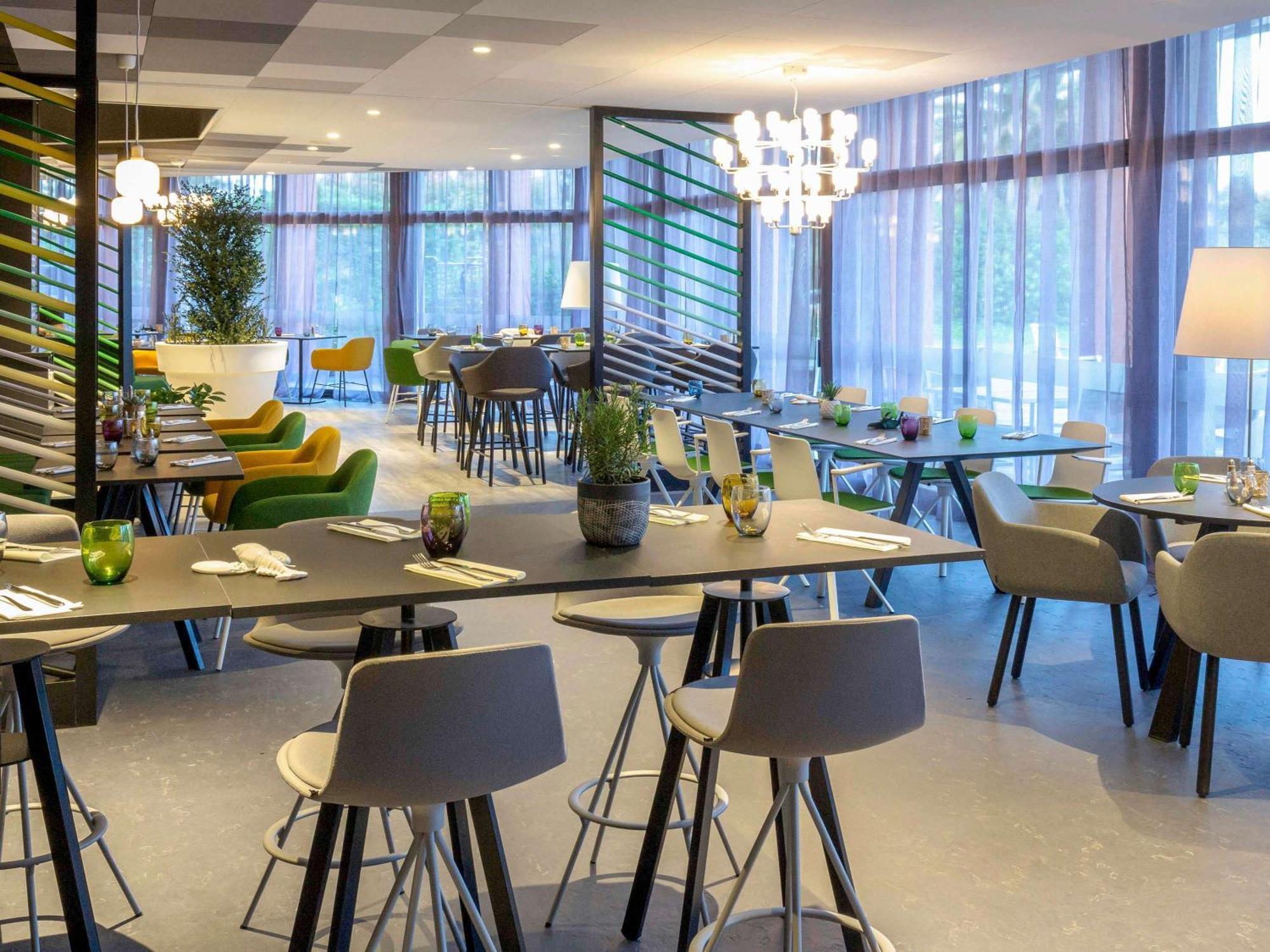 Mercure Hyeres Centre Cote D'Azur Exterior photo